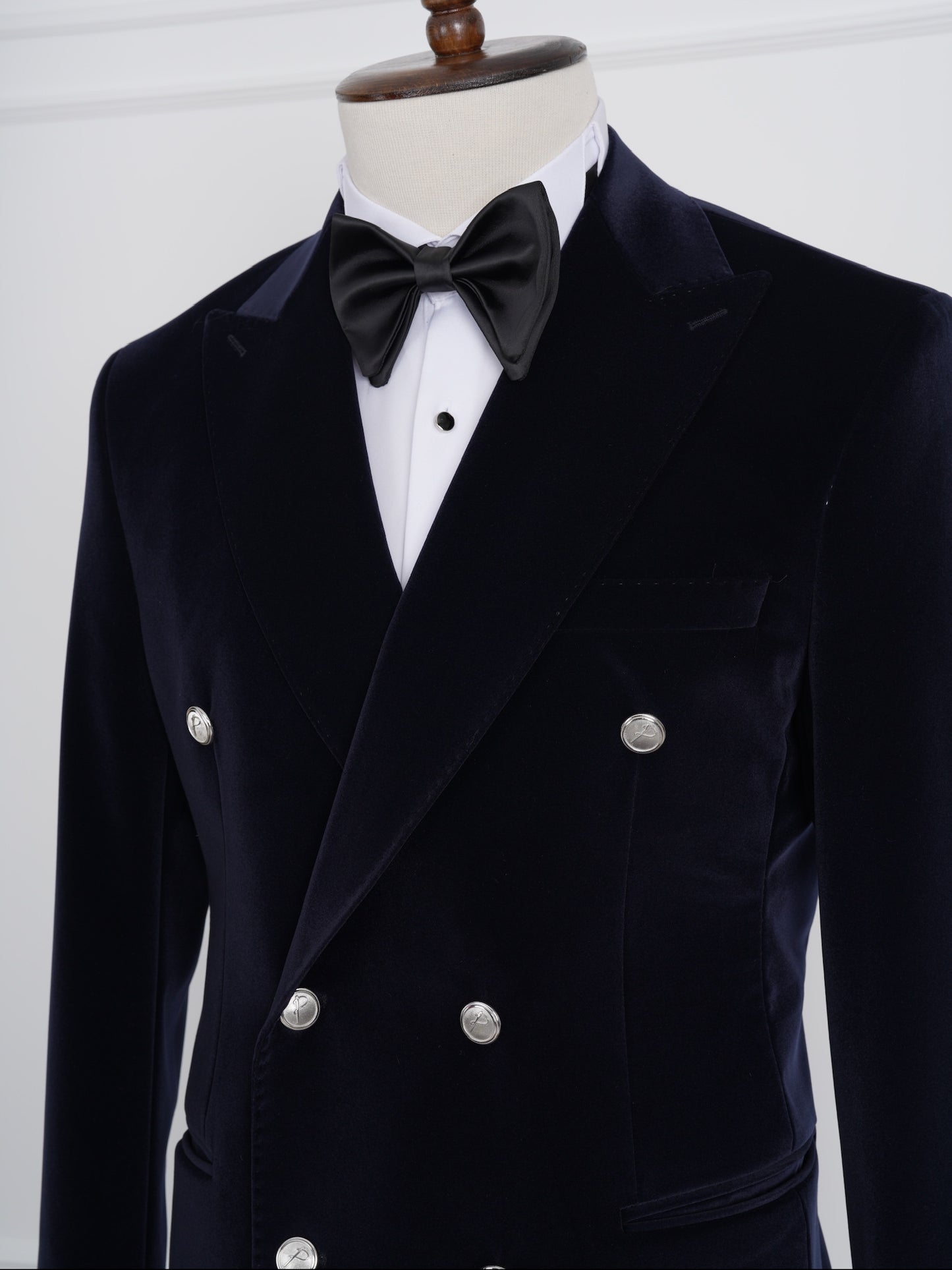 The Regent – Navy Velvet Double-Breasted Party Tuxedo with Satin Lapel & Silver Buttons