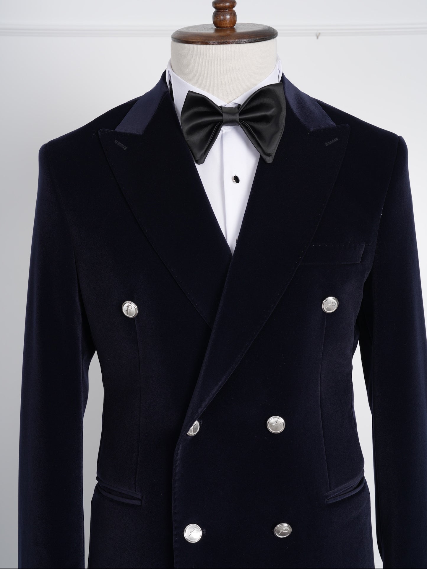 The Regent – Navy Velvet Double-Breasted Party Tuxedo with Satin Lapel & Silver Buttons