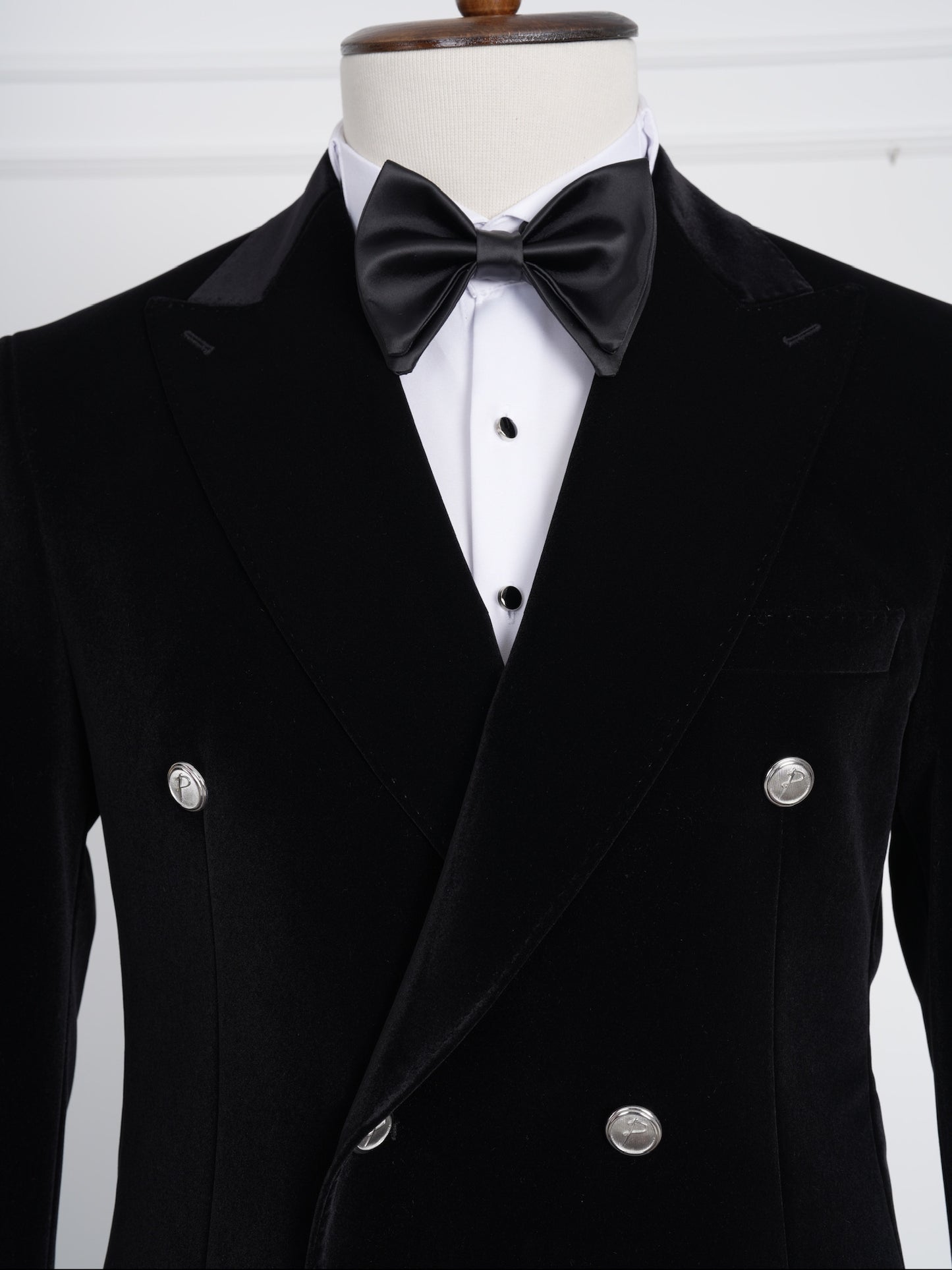 The Noire – Black Velvet Double-Breasted Tuxedo Wide Lapel | Elegant Party Suit for Men