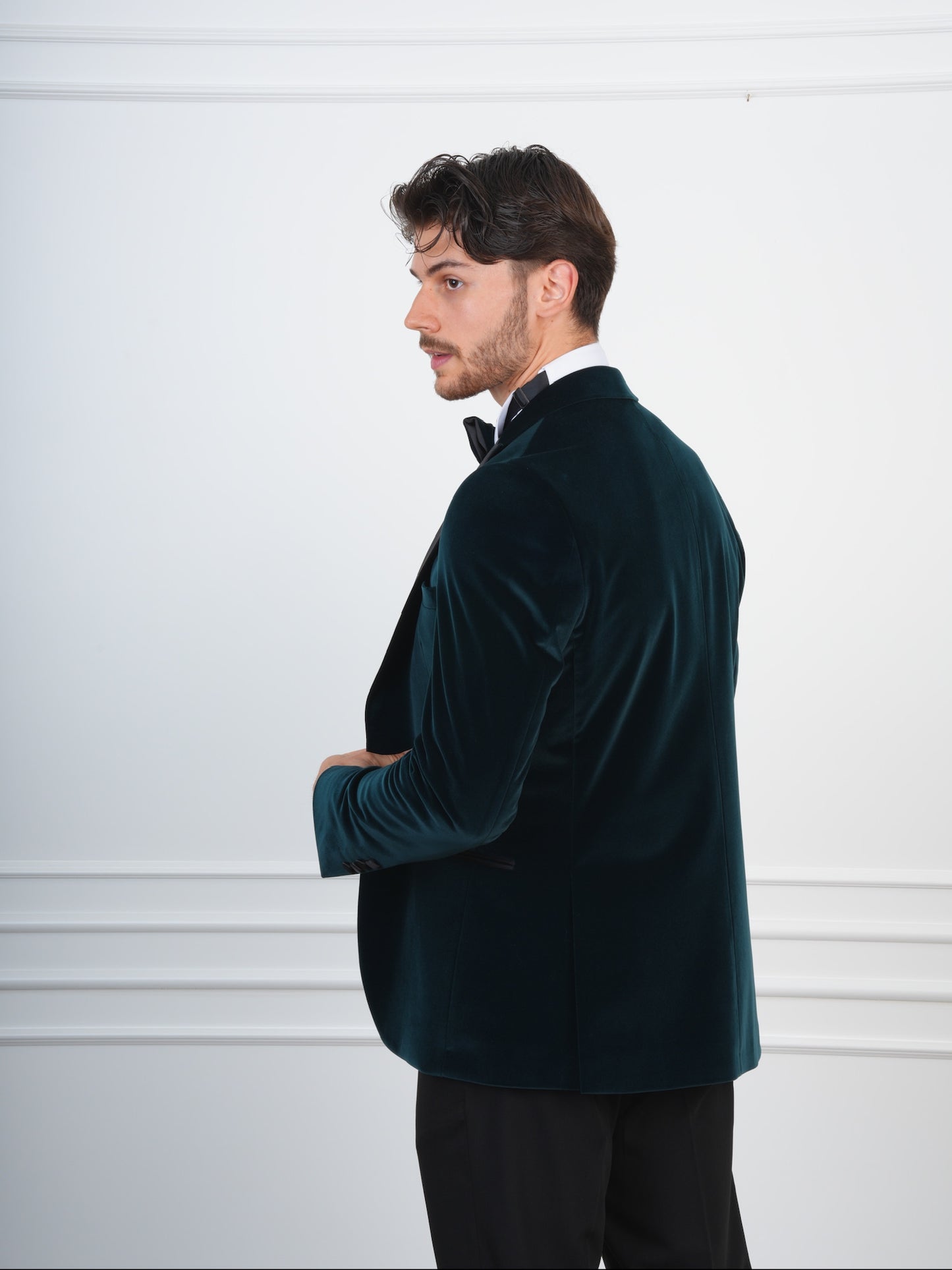 The Evergreen Tide – Ocean Green Velvet Tuxedo with Black Satin Lapel & Bow Tie, Party Suit for Men (Copy)