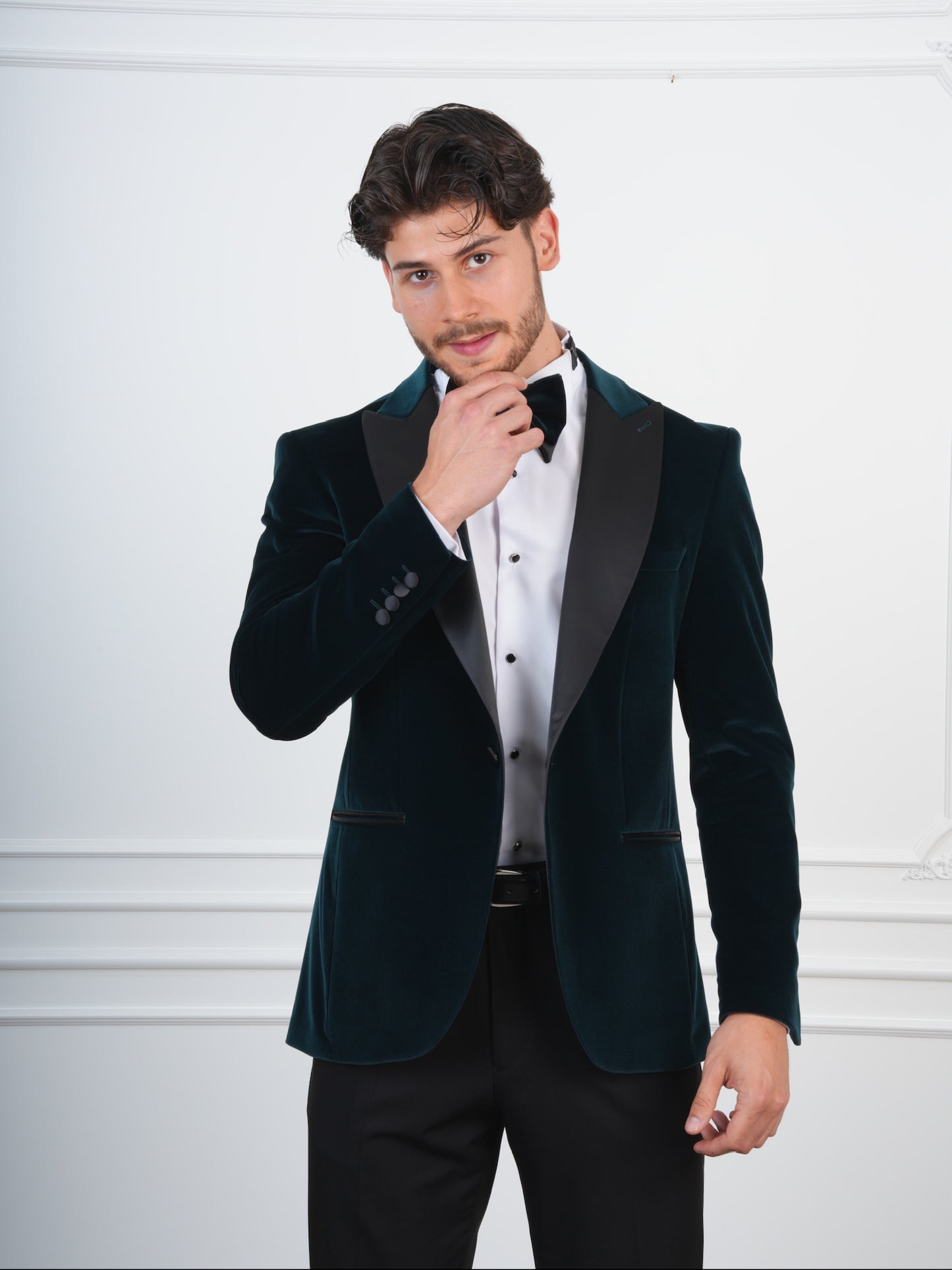 The Evergreen Tide – Ocean Green Velvet Tuxedo with Black Satin Lapel & Bow Tie, Party Suit for Men (Copy)