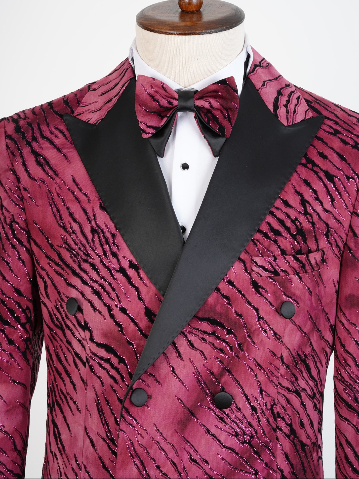 The Crimson Stride – Double Breasted Tuxedo with Tiger Pattern for Bold Occasions