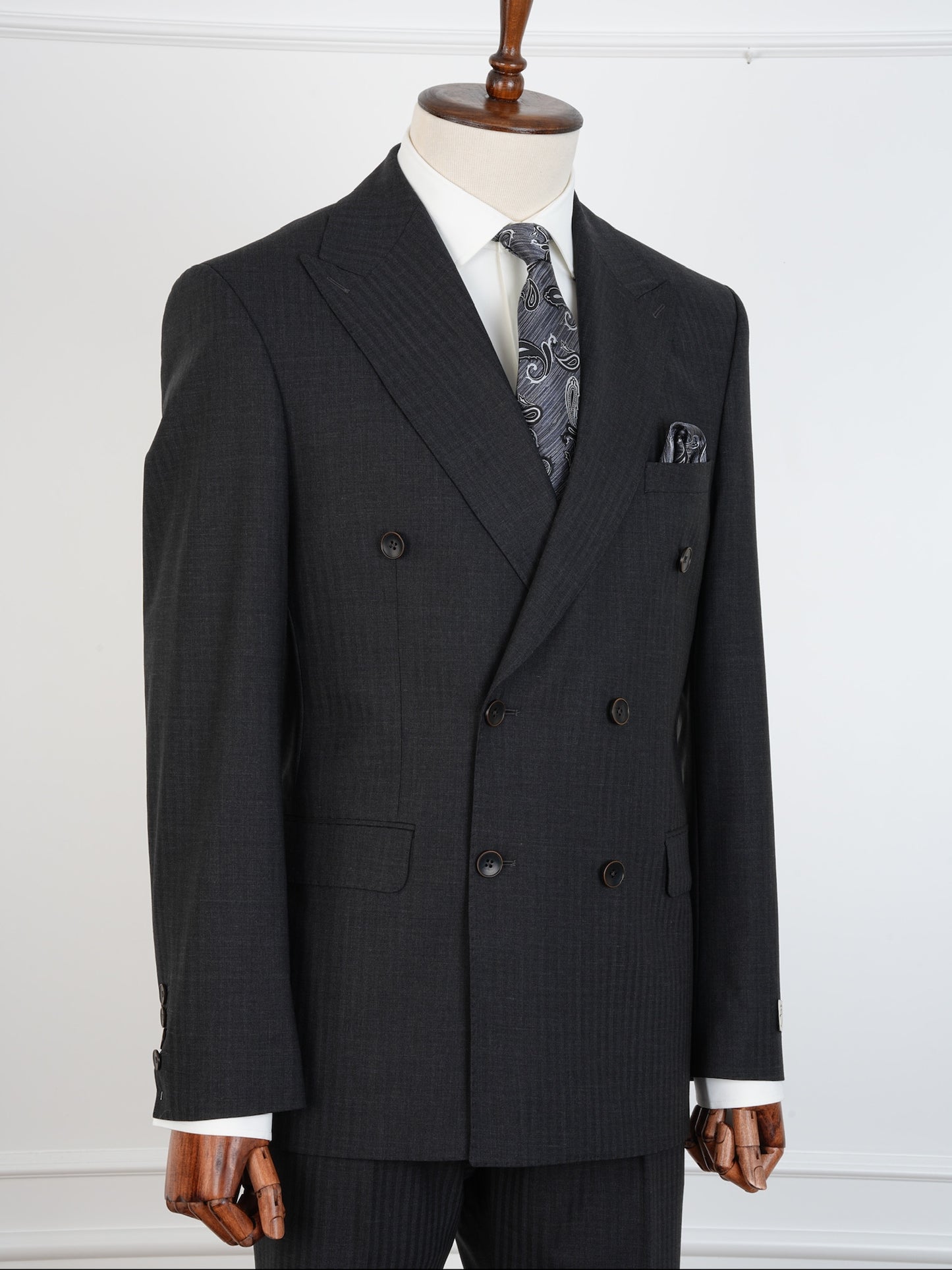 Men’s Dark Charcoal Wool Suit – Double-Breasted Tailored Fit | Luxury 2-Piece Formal Set by Parez