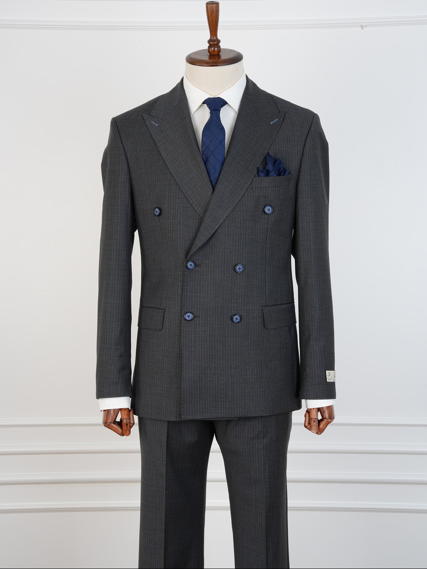 Men’s Striped Grey Wool Suit – Classic Double-Breasted Formalwear by Parez