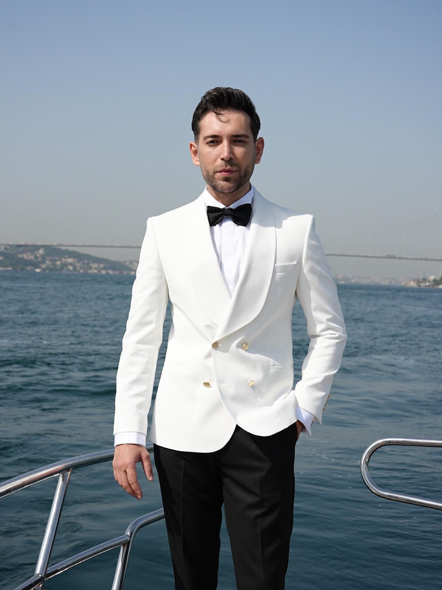 The Luxore Tuxedo Parez Suit