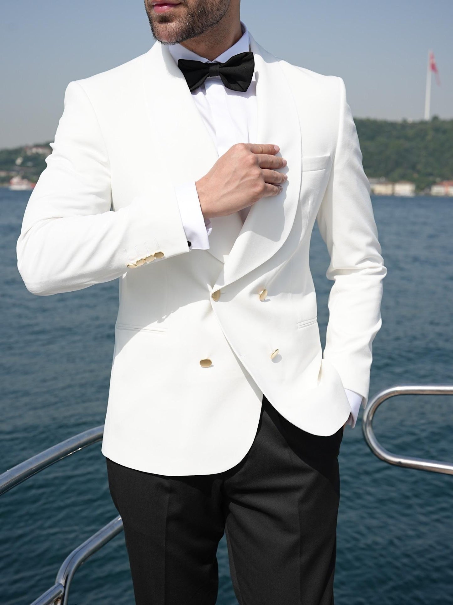 The Luxore Tuxedo Parez Suit