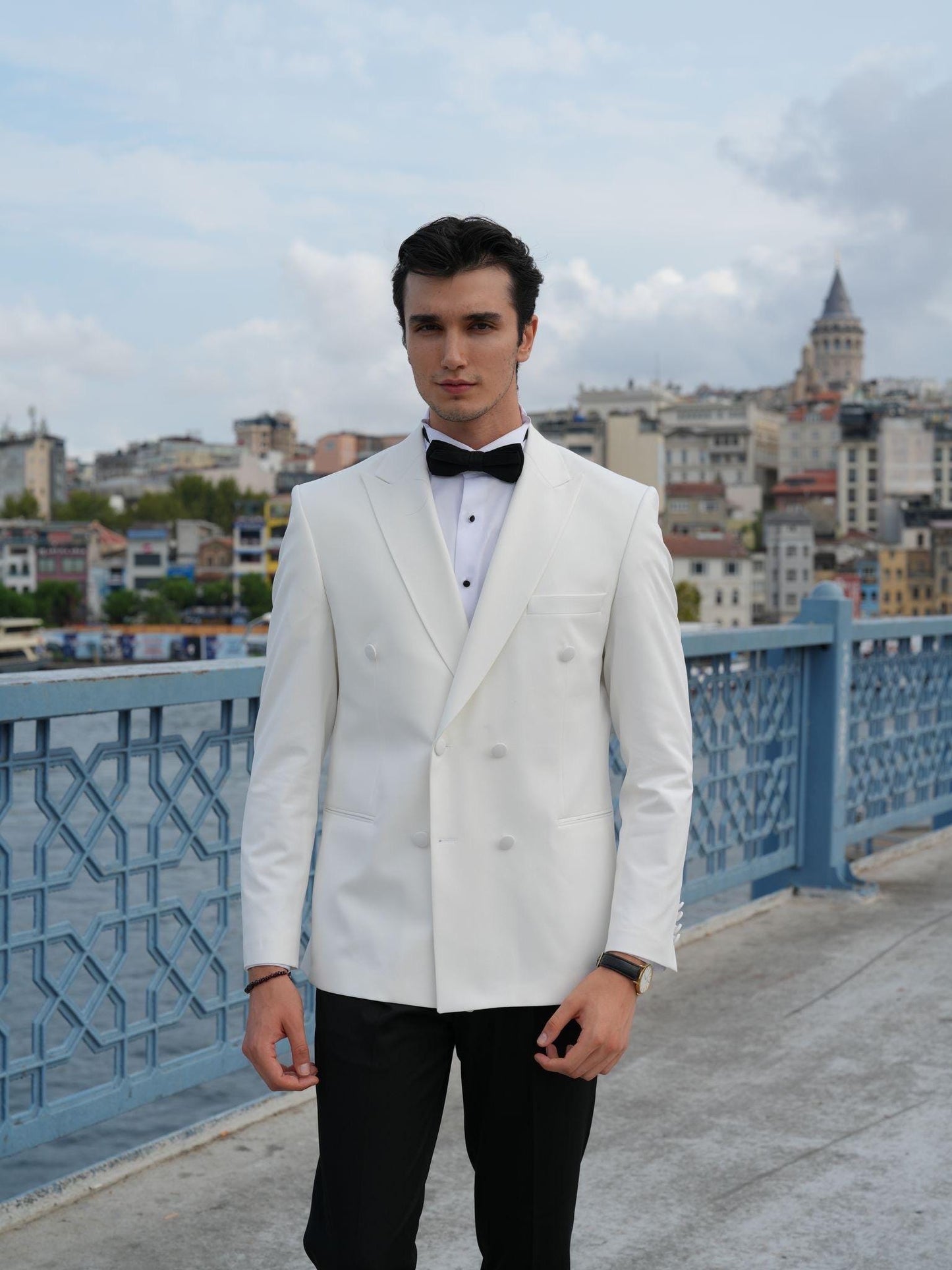 The Arclay White Parez Tuxedo