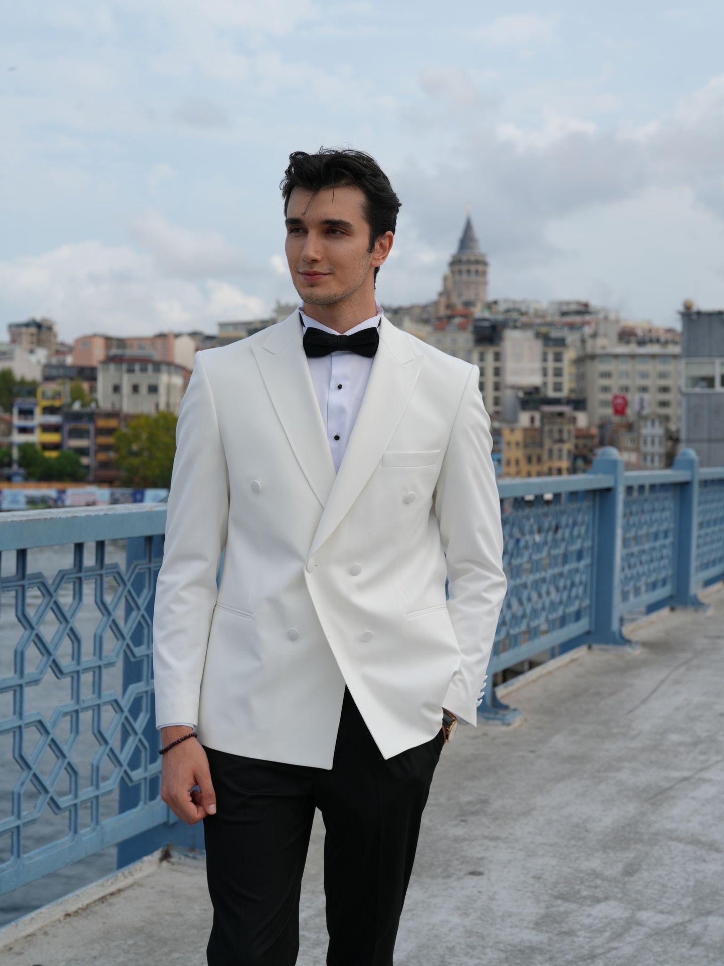 The Arclay White Parez Tuxedo