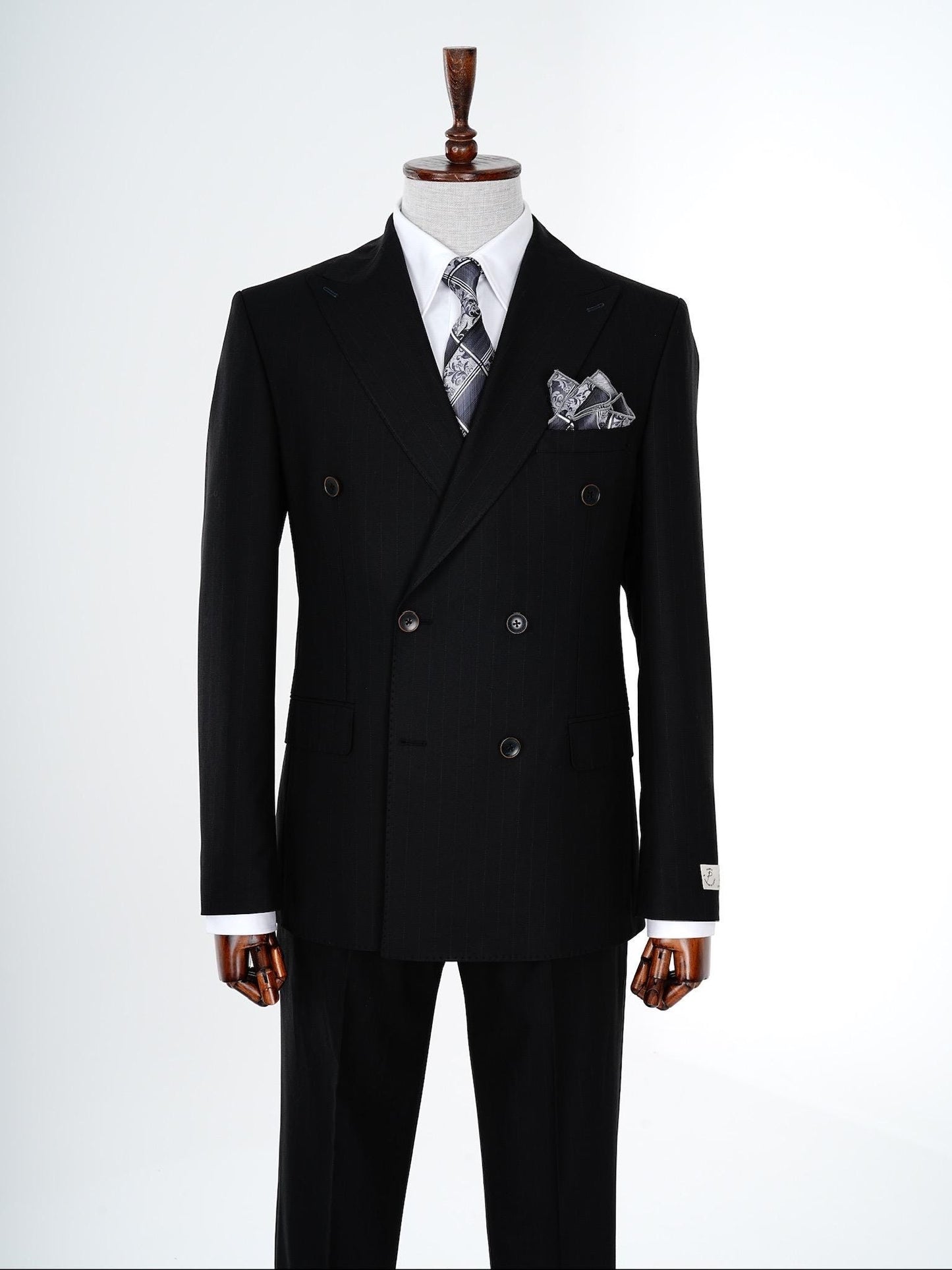 The Modena Parez Suit