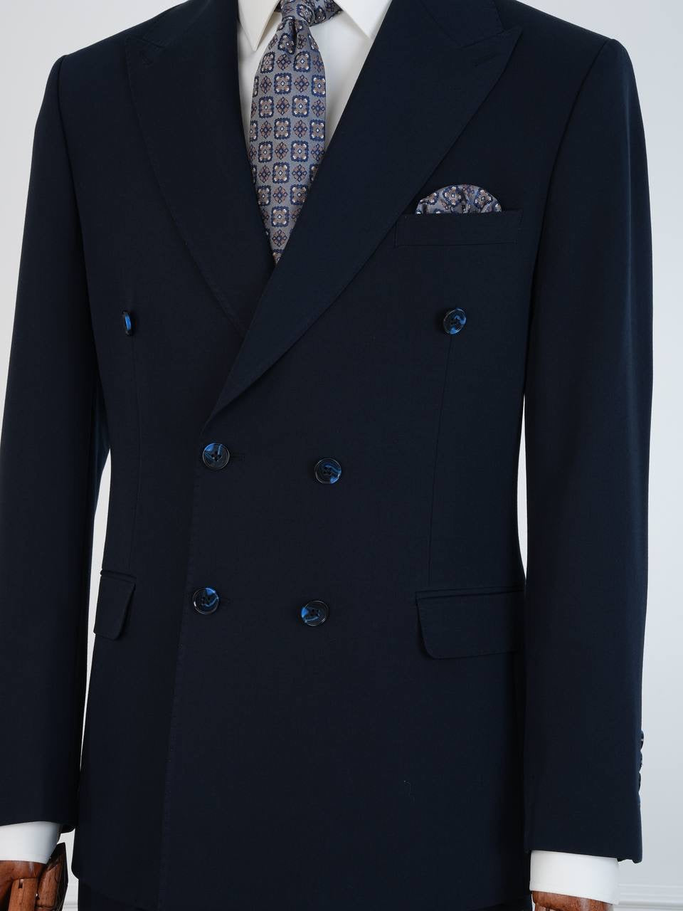 The Dark Navy Monarch Suit by Parez
