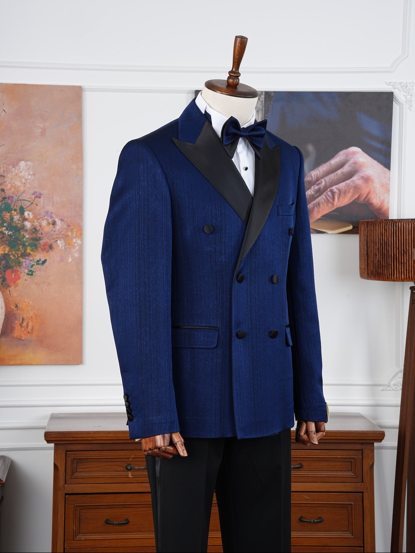 The Sovereign – Navy Double-Breasted Velvet Tuxedo Set