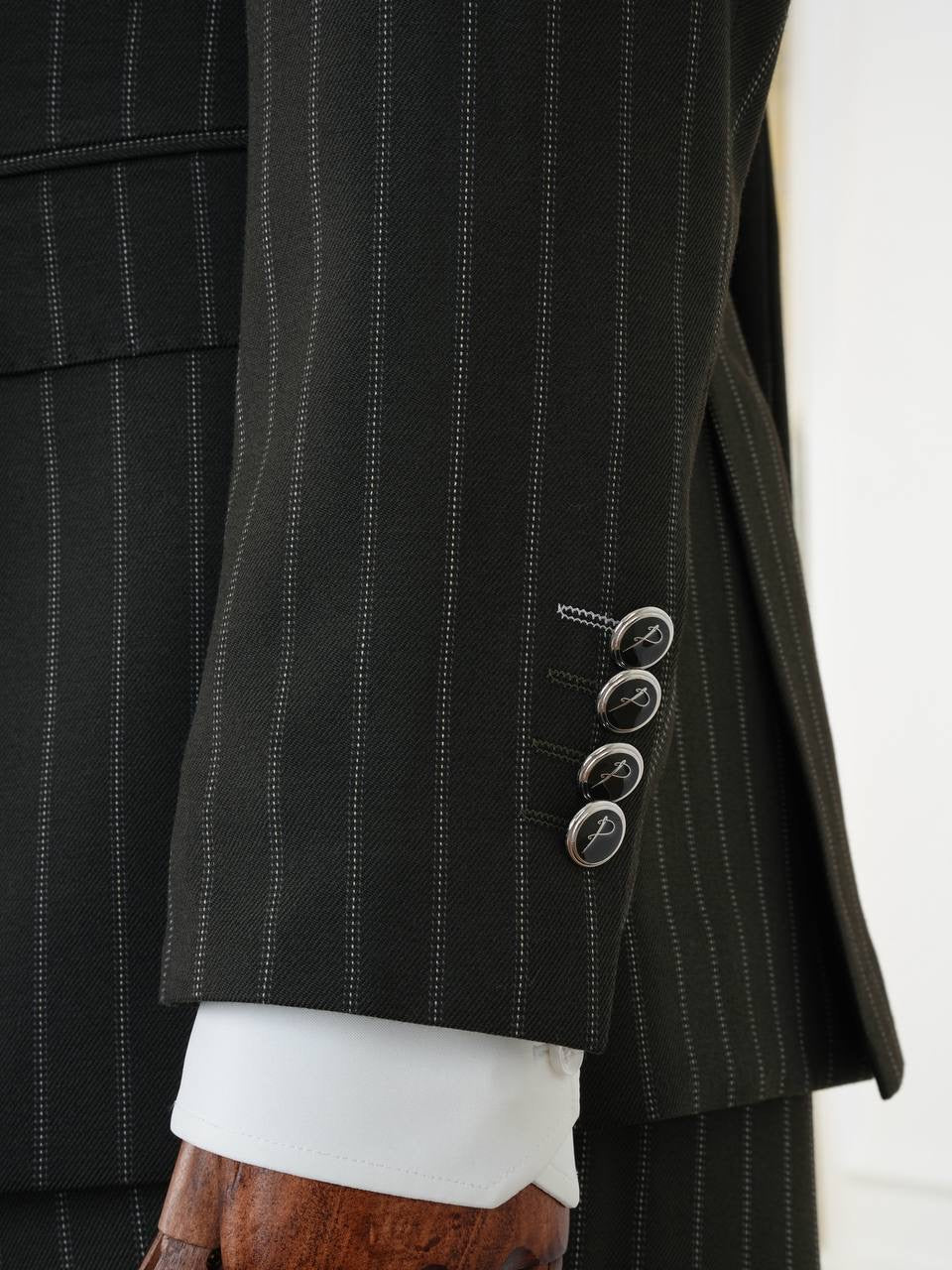 The Virelli Suit by Parez