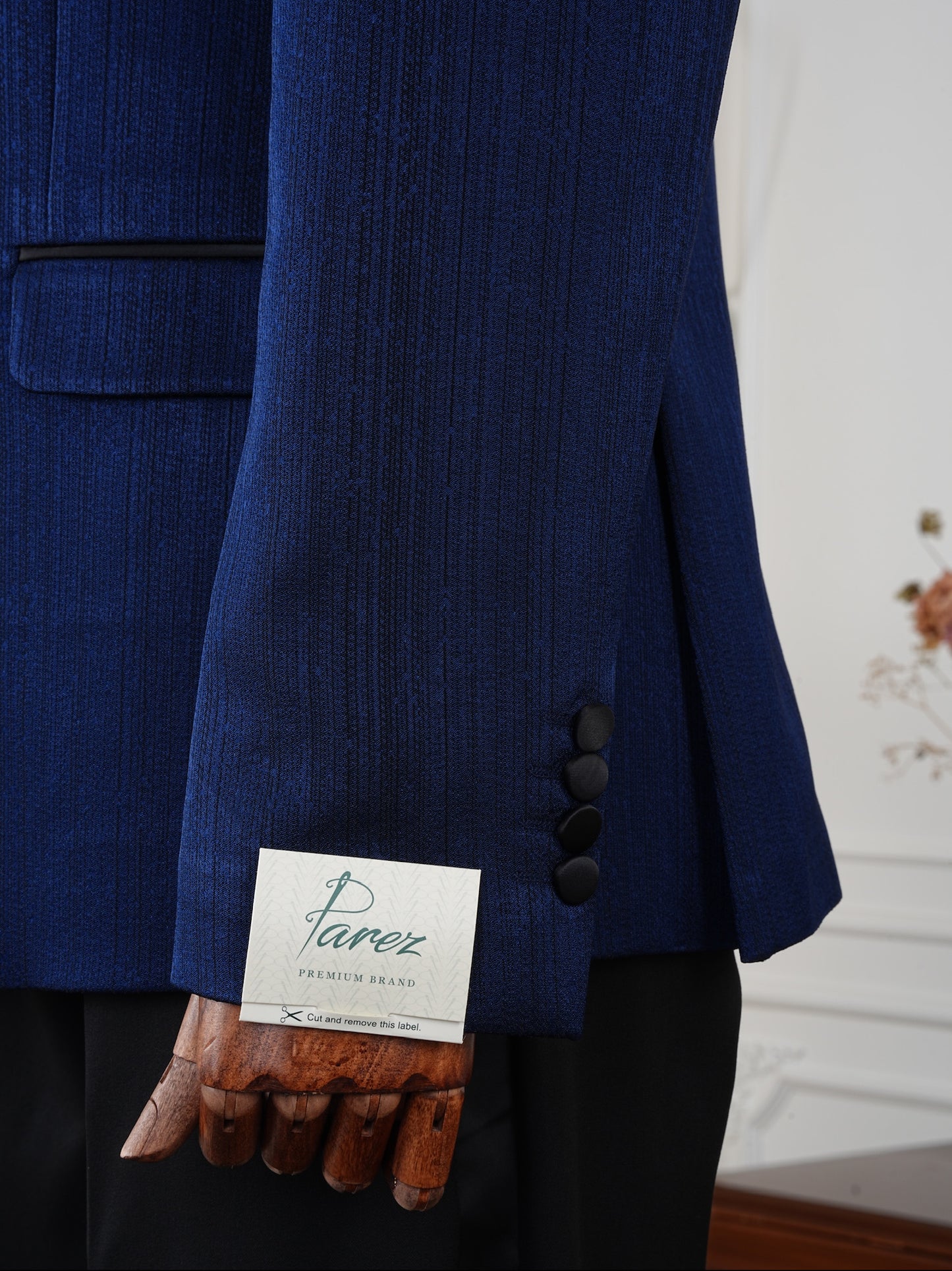 The Sovereign – Navy Double-Breasted Velvet Tuxedo Set