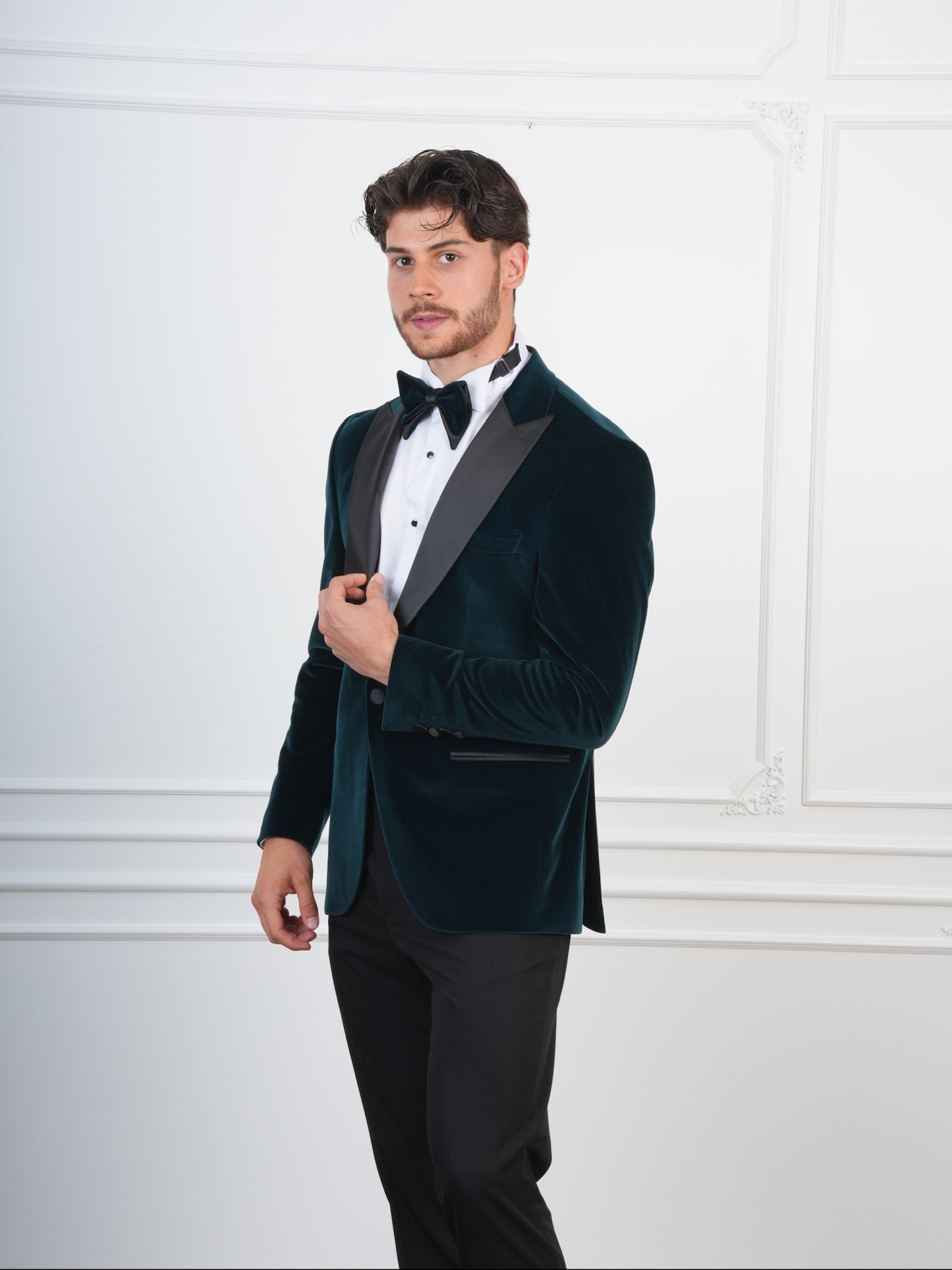 The Evergreen Tide – Ocean Green Velvet Tuxedo with Black Satin Lapel & Bow Tie, Party Suit for Men (Copy)