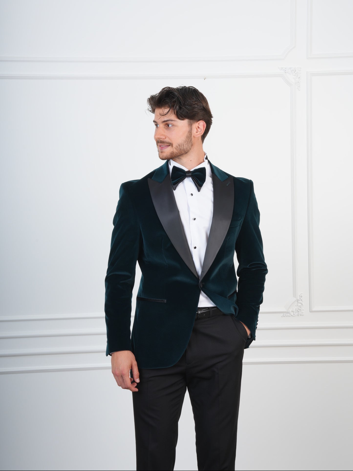 The Evergreen Tide – Ocean Green Velvet Tuxedo with Black Satin Lapel & Bow Tie, Party Suit for Men (Copy)