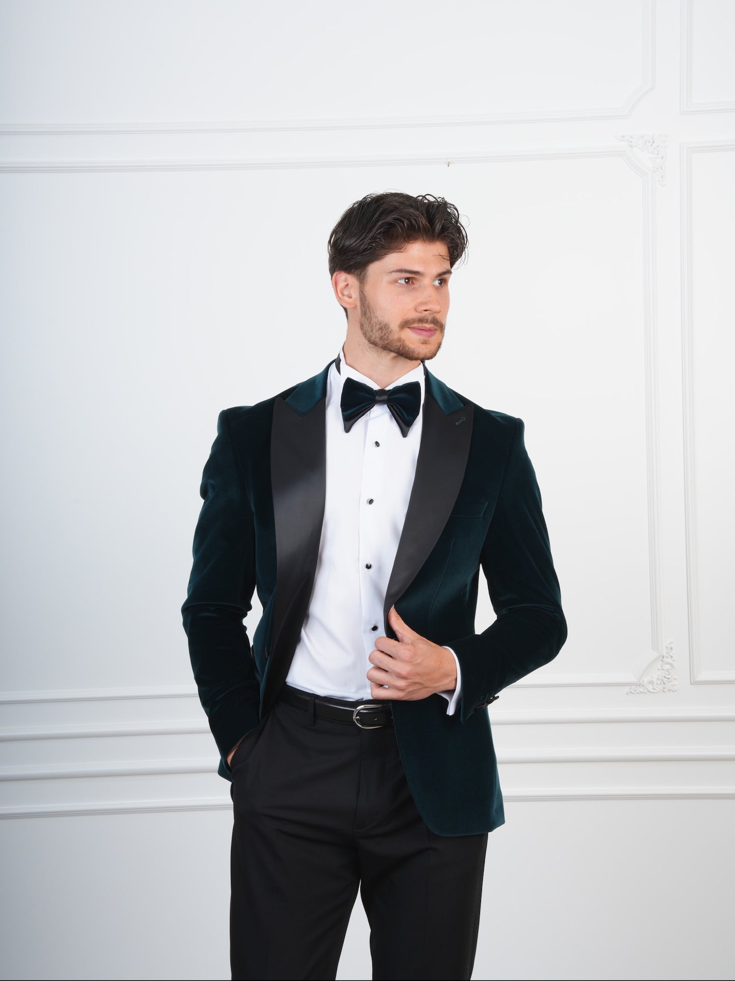 The Evergreen Tide – Ocean Green Velvet Tuxedo with Black Satin Lapel & Bow Tie, Party Suit for Men (Copy)