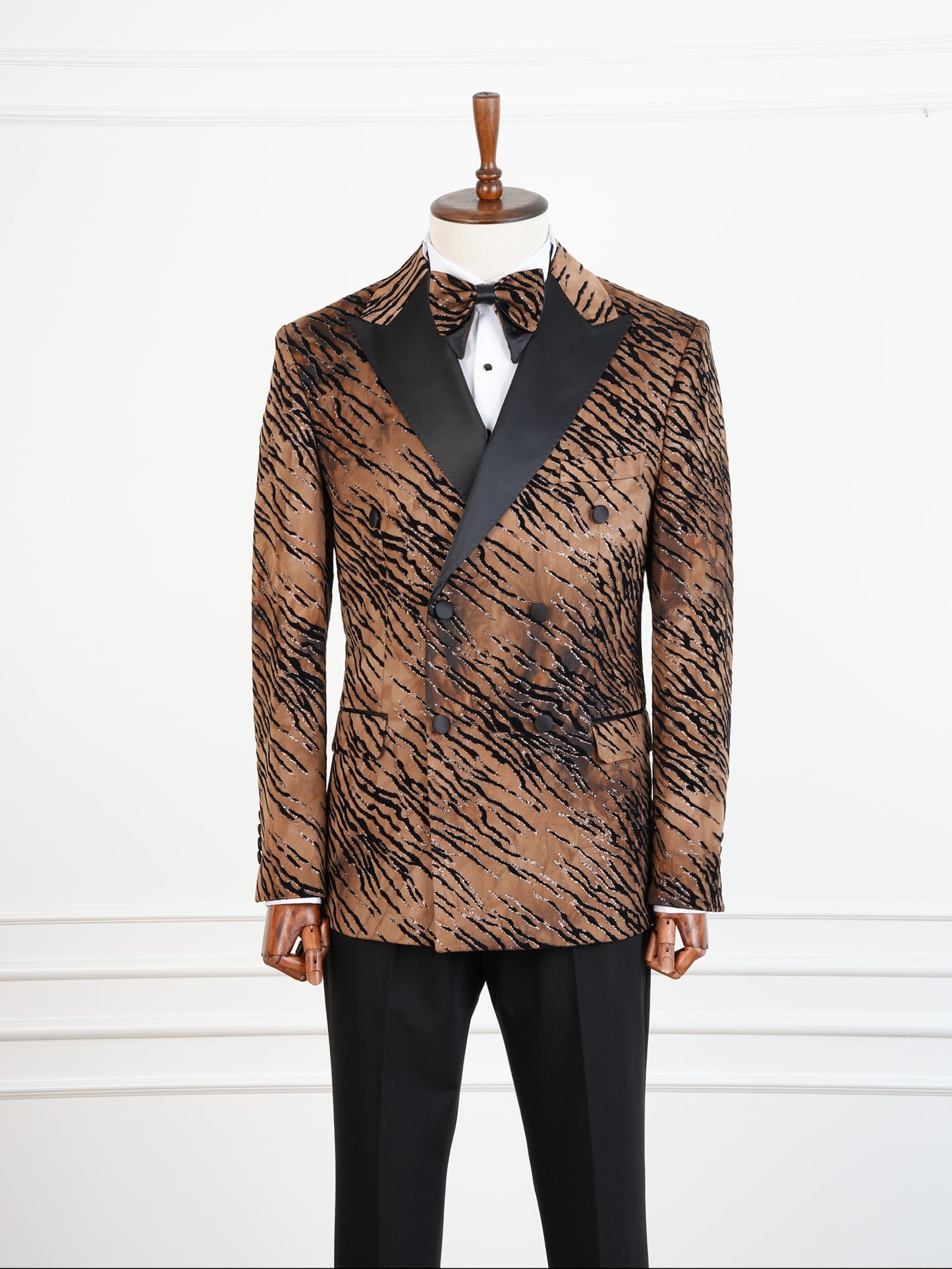 The Bronze Roar Double-Breasted Tuxedo – Luxury Animal Print Suit with Black Trousers for Grooms, Galas & Red Carpet