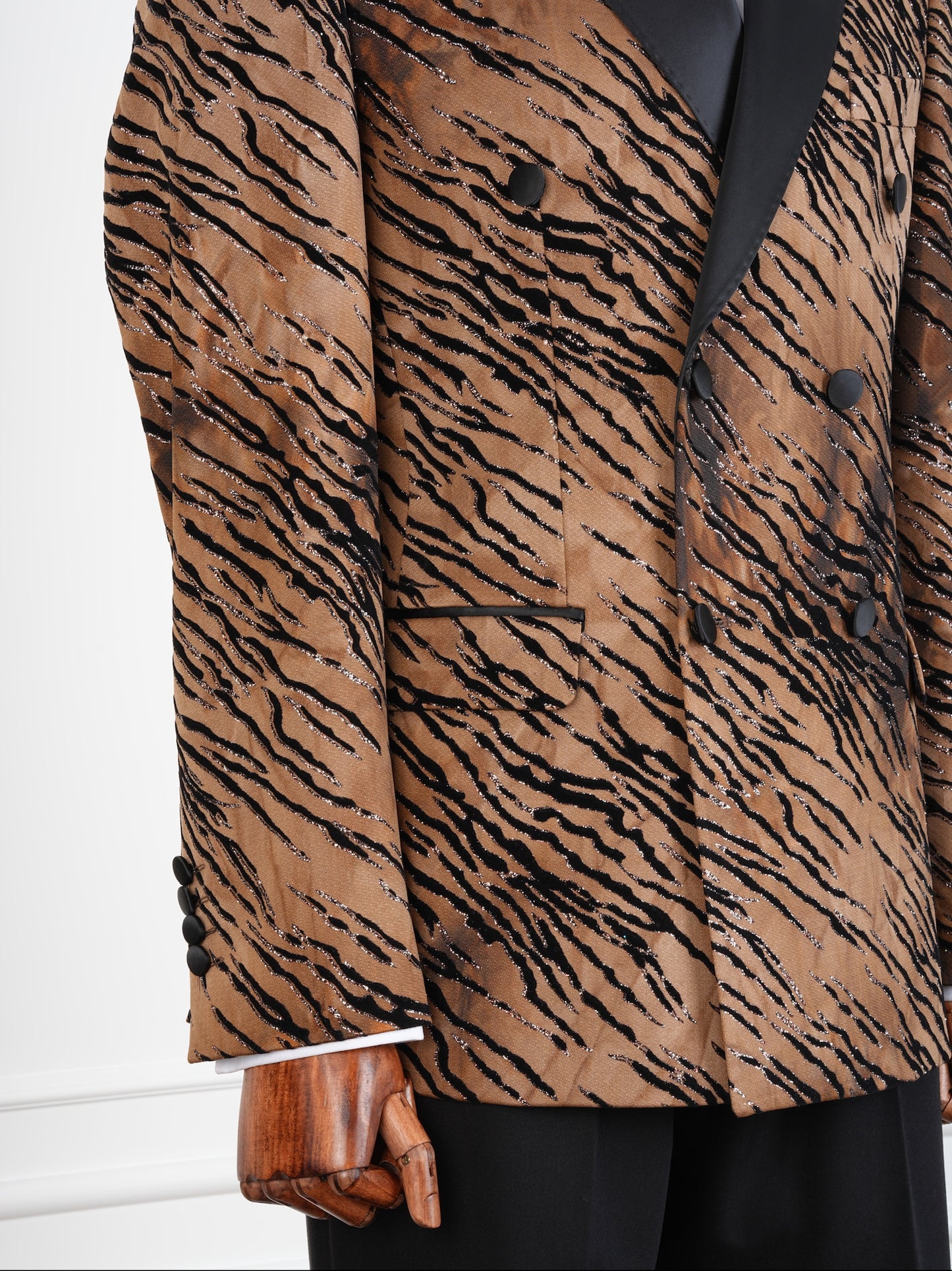 The Bronze Roar Double-Breasted Tuxedo – Luxury Animal Print Suit with Black Trousers for Grooms, Galas & Red Carpet