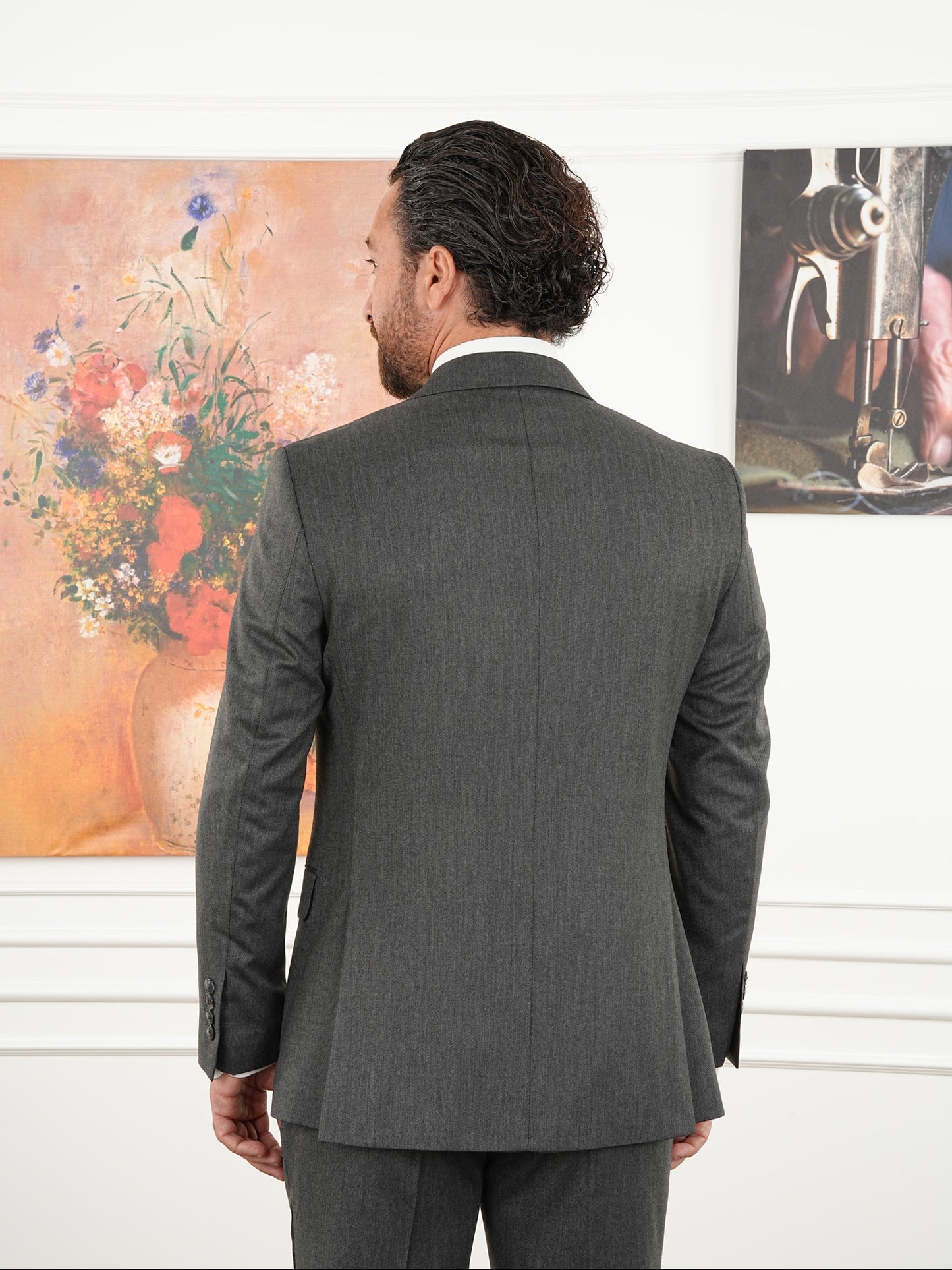 Tailored Fit Mid Gray Single Breasted Closure Full Suit