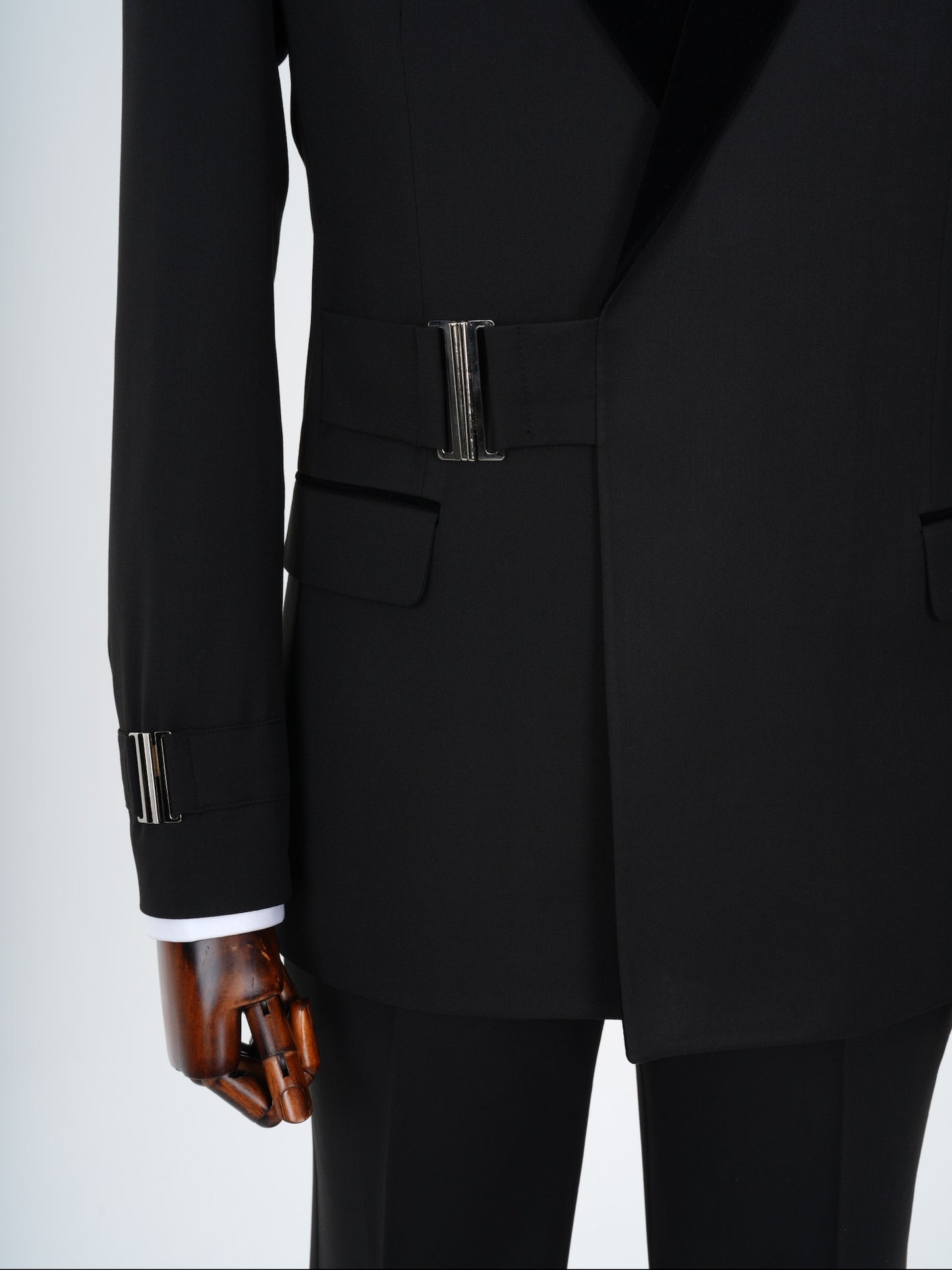 The Stratos Black Parez Tuxedo