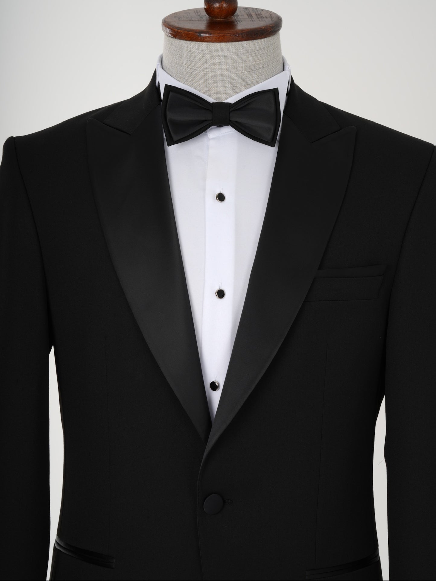 The Regent Black Parez Tuxedo